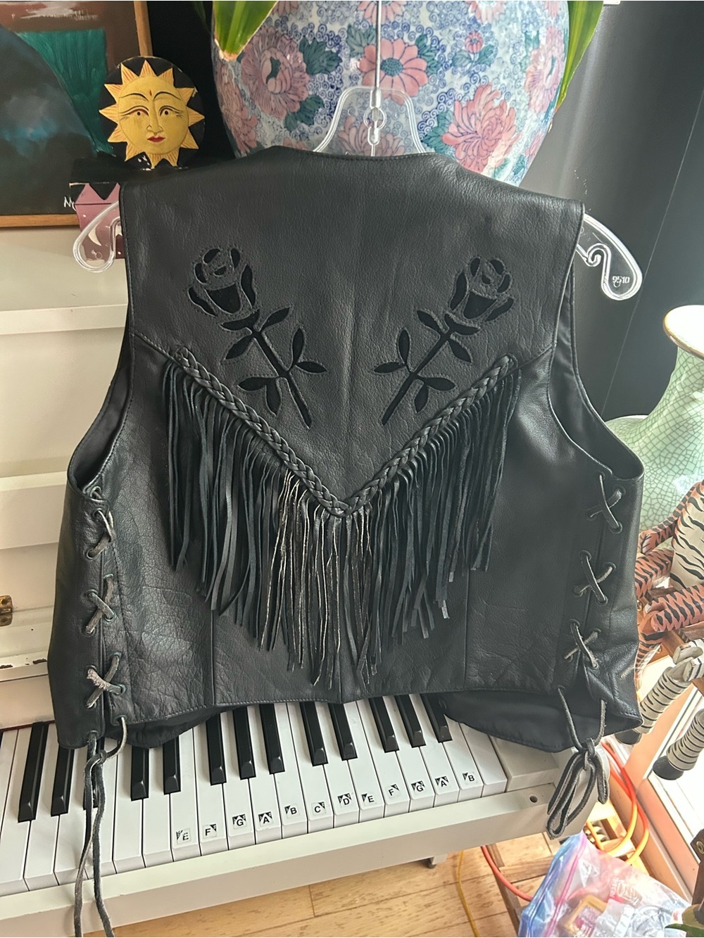 Vintage MOB Black Genuine Leather Fringe Western Vest Size 14 - Picture 10 of 16